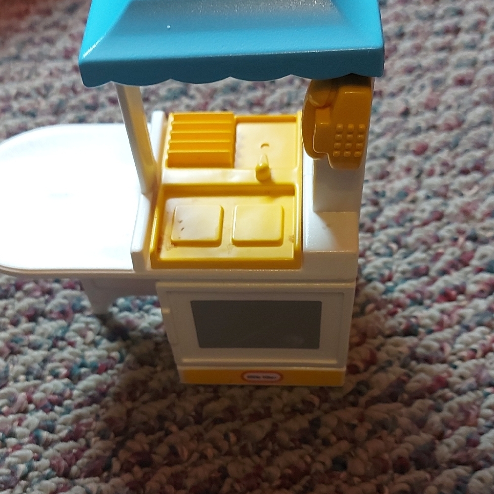 Little Tikes Blue and Yellow Play Kitchen